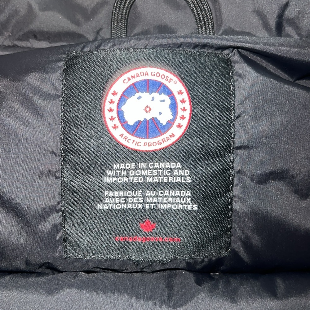 Canada Goose Black Puffer Vest Size XL - Picture 10 of 11